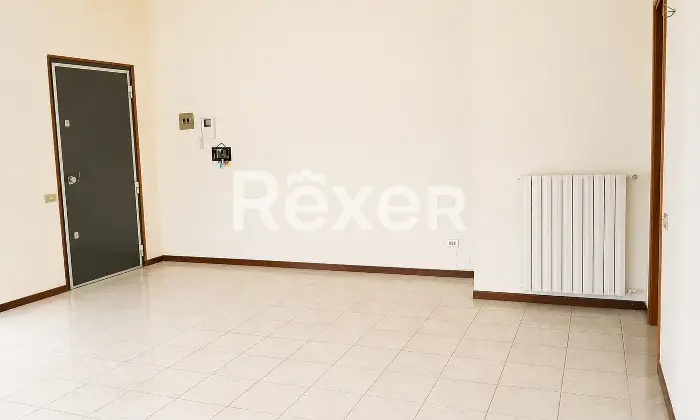 Rexer-Sulmona-Trilocale-con-doppi-servizi-balconi-e-garage-zona-ospedale-Sulmona-Altro
