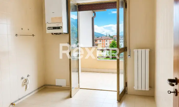 Rexer-Sulmona-Trilocale-con-doppi-servizi-balconi-e-garage-zona-ospedale-Sulmona-Altro