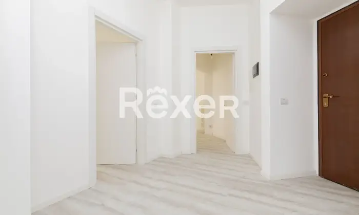 Rexer-Sesto-San-Giovanni-TRE-LOCALI-APPENA-RISTRUTTURATO-Altro
