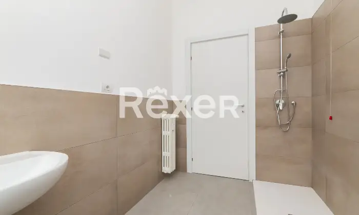 Rexer-Sesto-San-Giovanni-TRE-LOCALI-APPENA-RISTRUTTURATO-Altro