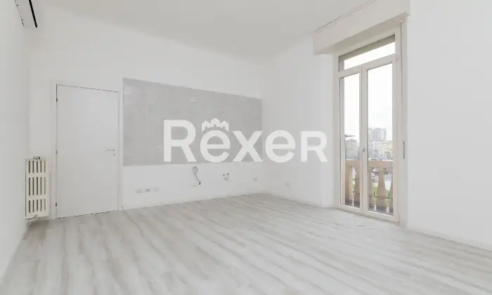 Rexer-Sesto-San-Giovanni-TRE-LOCALI-APPENA-RISTRUTTURATO-Altro
