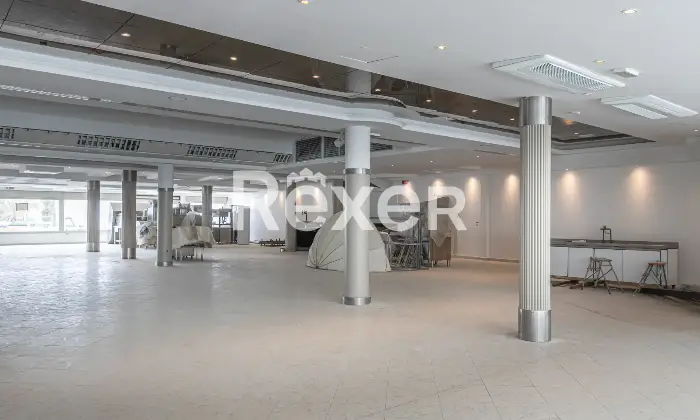 Rexer-RIMINI-Locale-per-lintrattenimento-con-licenze-Altro
