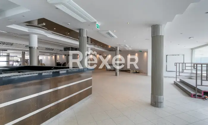 Rexer-RIMINI-Locale-per-lintrattenimento-con-licenze-Altro