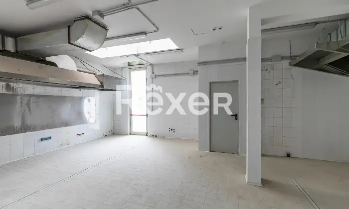 Rexer-RIMINI-Locale-per-lintrattenimento-con-licenze-Altro