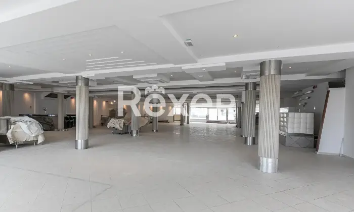 Rexer-RIMINI-Locale-per-lintrattenimento-con-licenze-Altro