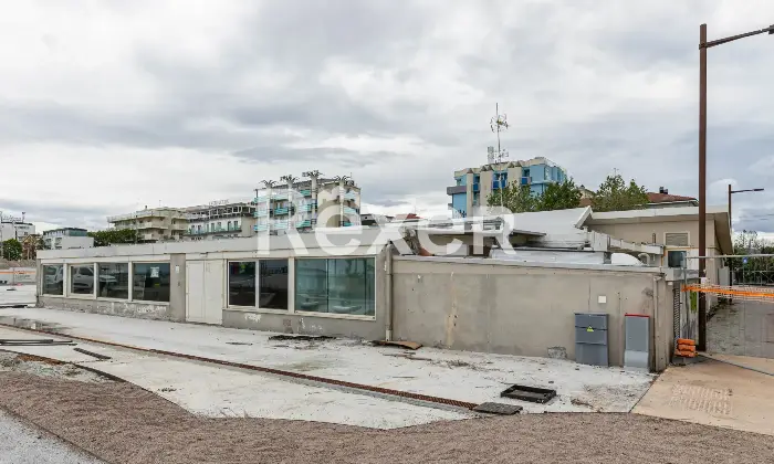 Rexer-RIMINI-Locale-per-lintrattenimento-con-licenze-Altro