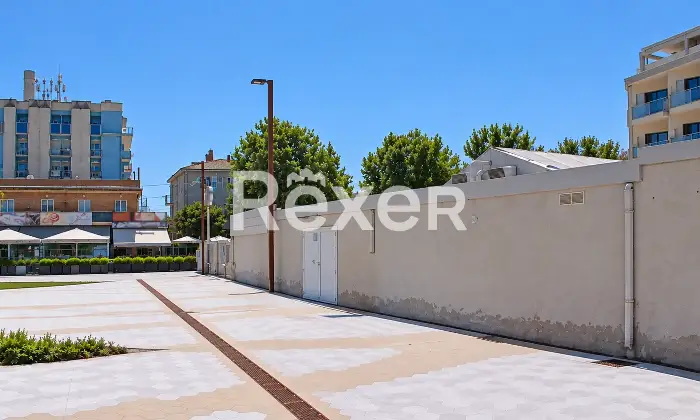 Rexer-RIMINI-Locale-pronto-alluso-ristorazione-e-intrattenimento-Altro