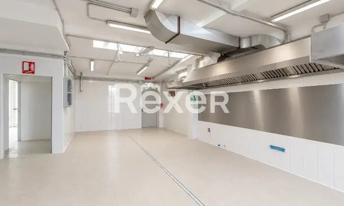 Rexer-RIMINI-Locale-pronto-alluso-ristorazione-e-intrattenimento-Altro