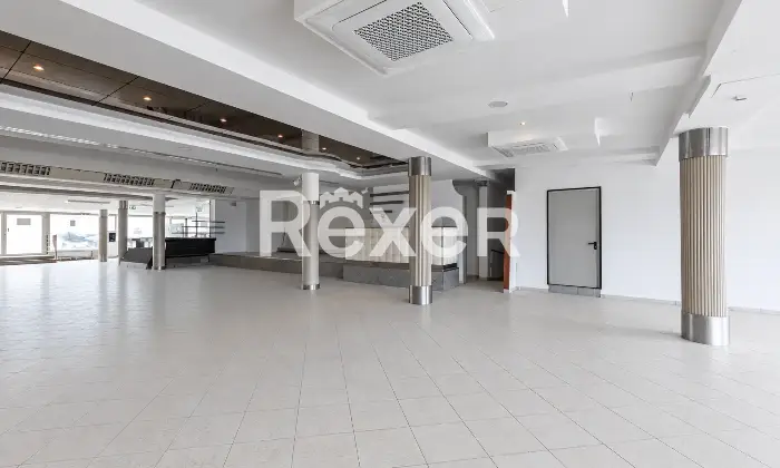 Rexer-RIMINI-Locale-pronto-alluso-ristorazione-e-intrattenimento-Altro