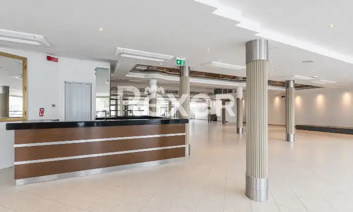Rexer-RIMINI-Locale-pronto-alluso-ristorazione-e-intrattenimento-Altro
