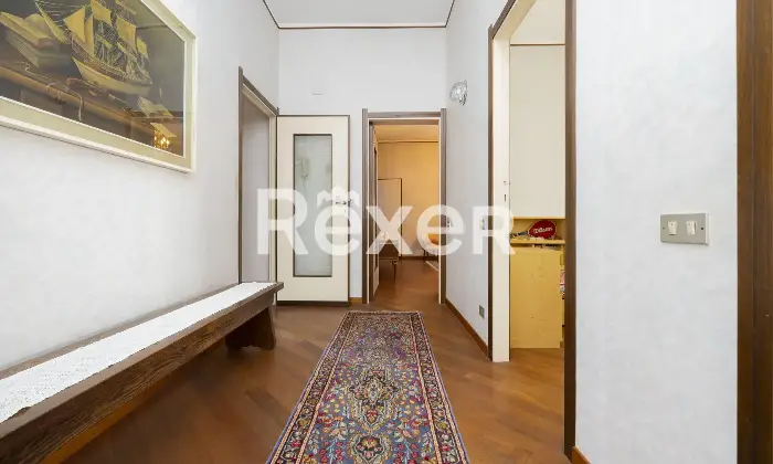 Rexer-Concorezzo-Concorezzo-Villa-singola-di-mq-con-taverna-e-giardino-di-mq-Altro