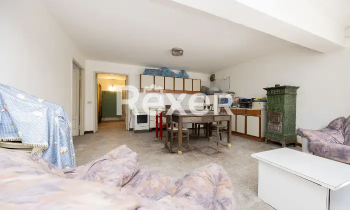 Rexer-Concorezzo-Concorezzo-Villa-singola-di-mq-con-taverna-e-giardino-di-mq-Altro