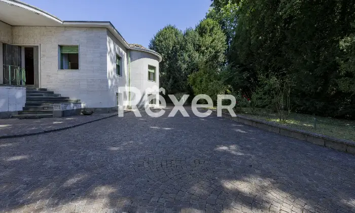 Rexer-Concorezzo-Concorezzo-Villa-singola-di-mq-con-taverna-e-giardino-di-mq-Altro
