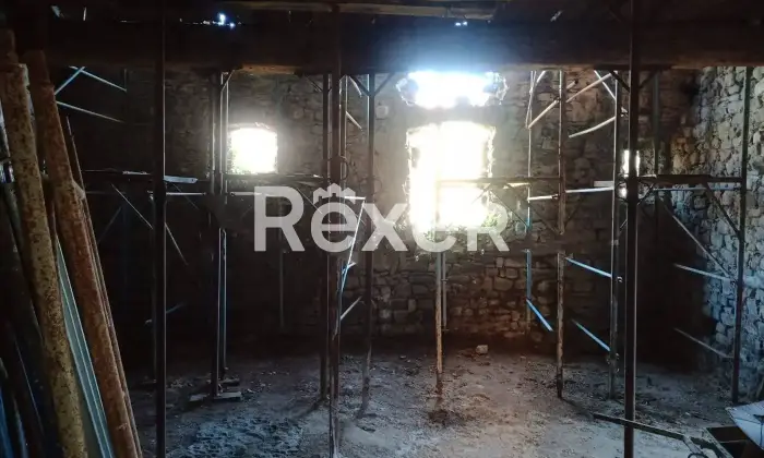 Rexer-Beverino-Cantina-in-vendita-in-via-Castello-a-Castiglione-Vara-Beverino-Altro