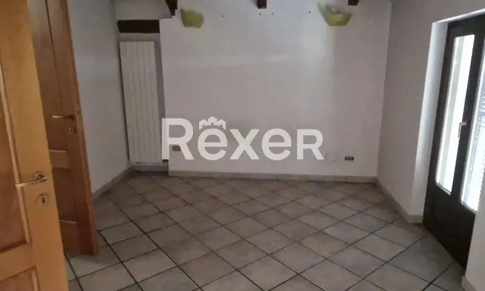 Rexer-Rivarolo-Canavese-Rivarolo-Canavese-Due-appartamenti-indipendenti-su-due-piani-posto-auto-Altro