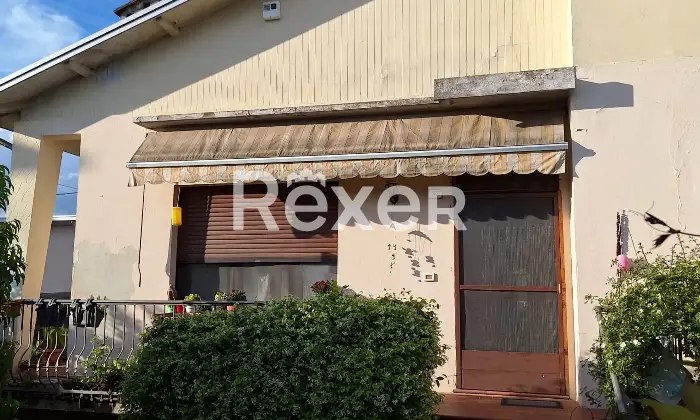 Rexer-Suzzara-Titolo-Esclusiva-villa-singola-con-ampio-giardino-privato-e-garage-ampio-a-Suzzara-Altro