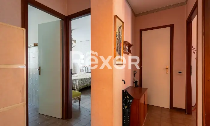 Rexer-Binasco-Ampio-Locali-con-box-auto-e-balcone-panoramico-Altro