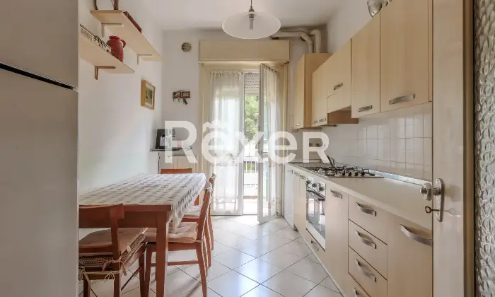 Rexer-Grassobbio-Trilocale-con-garage-e-cantina-in-buono-stato-Altro