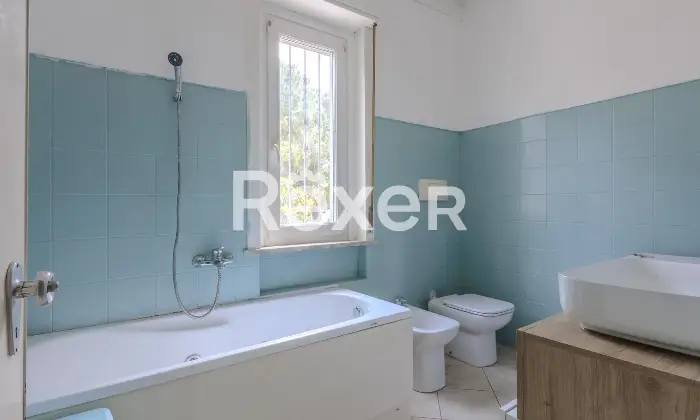 Rexer-Grassobbio-Trilocale-con-garage-e-cantina-in-buono-stato-Altro