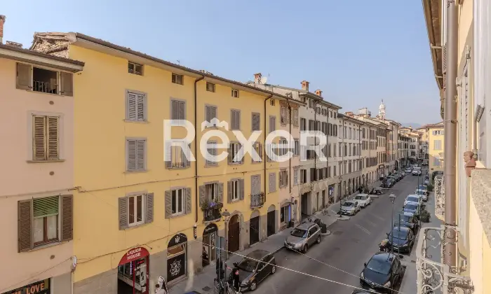 Rexer-Bergamo-Appartamento-ristrutturato-in-stabile-depoca-con-box-di-ampia-metratura-Altro
