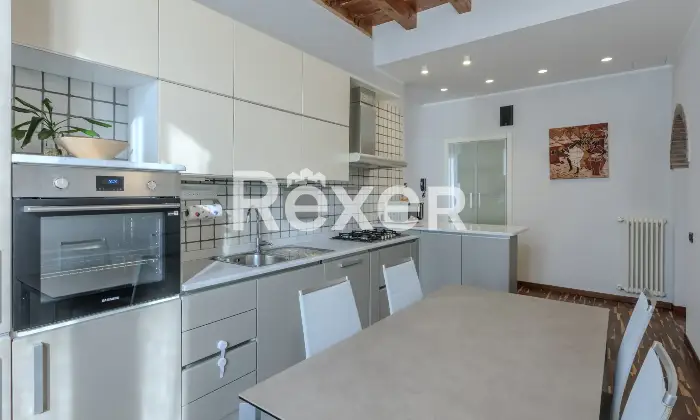 Rexer-Bergamo-Appartamento-ristrutturato-in-stabile-depoca-con-box-di-ampia-metratura-Altro