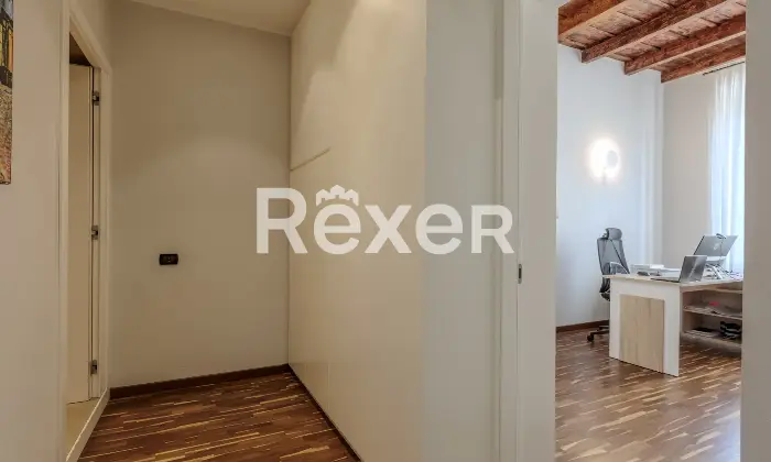 Rexer-Bergamo-Appartamento-ristrutturato-in-stabile-depoca-con-box-di-ampia-metratura-Altro