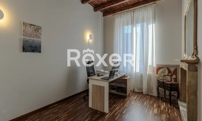 Rexer-Bergamo-Appartamento-ristrutturato-in-stabile-depoca-con-box-di-ampia-metratura-Altro