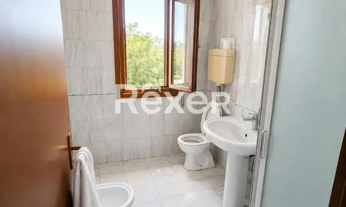 Rexer-Cadoneghe-Cadoneghe-PD-Luminoso-appartamento-bicamere-in-contesto-di-sole-quattro-unit-Altro
