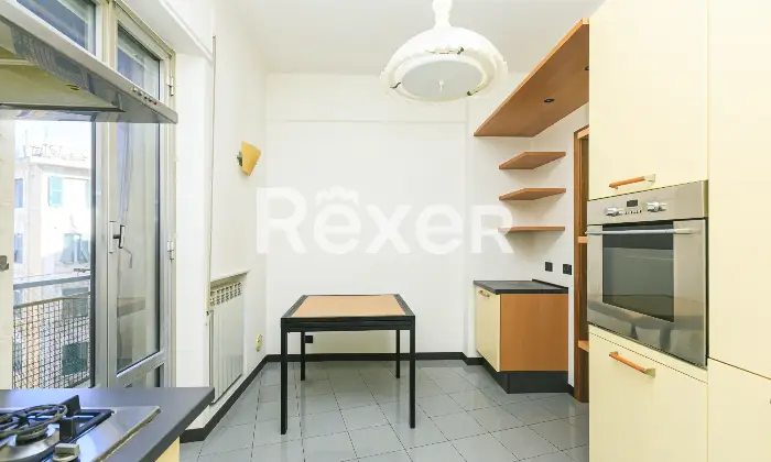 Rexer-Genova-VENDESILUMINOSO-APPARTAMENTO-MQ-PIU-BOX-MQ-EURO-Altro