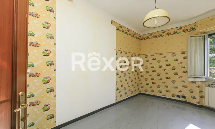 Rexer-Genova-VENDESILUMINOSO-APPARTAMENTO-MQ-PIU-BOX-MQ-EURO-Altro