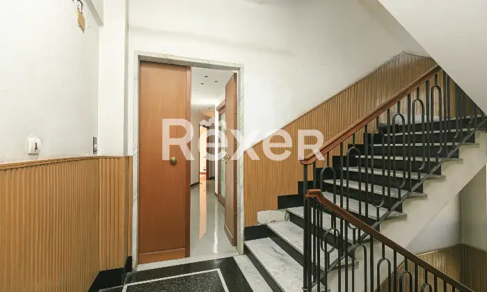 Rexer-Genova-VENDESILUMINOSO-APPARTAMENTO-MQ-PIU-BOX-MQ-EURO-Altro