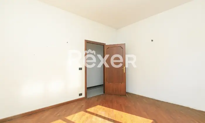 Rexer-Genova-VENDESILUMINOSO-APPARTAMENTO-MQ-PIU-BOX-MQ-EURO-Altro