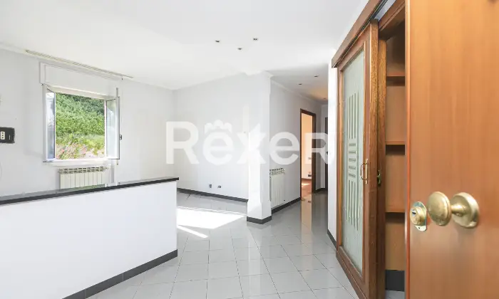 Rexer-Genova-VENDESILUMINOSO-APPARTAMENTO-MQ-PIU-BOX-MQ-EURO-Altro