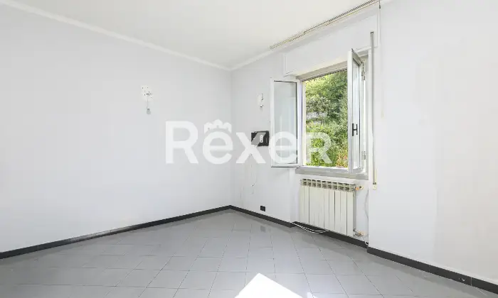 Rexer-Genova-VENDESILUMINOSO-APPARTAMENTO-MQ-PIU-BOX-MQ-EURO-Altro