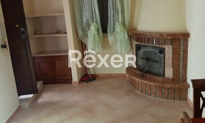 Rexer-Castellafiume-Casa-indipendente-nel-centro-storico-in-Via-Sediari-a-Castellafiume-Altro