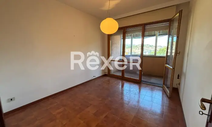 Rexer-Savona-Ampia-metratura-con-terrazza-pauto-e-cantina-Altro