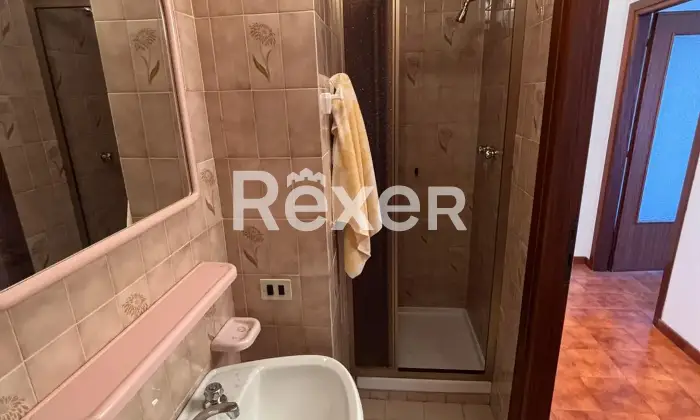 Rexer-Savona-Ampia-metratura-con-terrazza-pauto-e-cantina-Altro