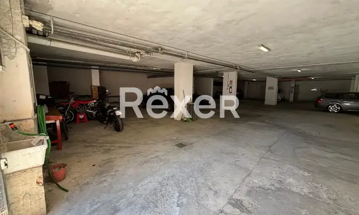 Rexer-Savona-Ampia-metratura-con-terrazza-pauto-e-cantina-Altro