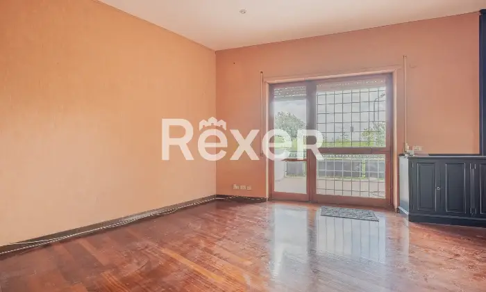 Rexer-Mostacciano-Appartamento-con-cantina-e-box-auto-Altro