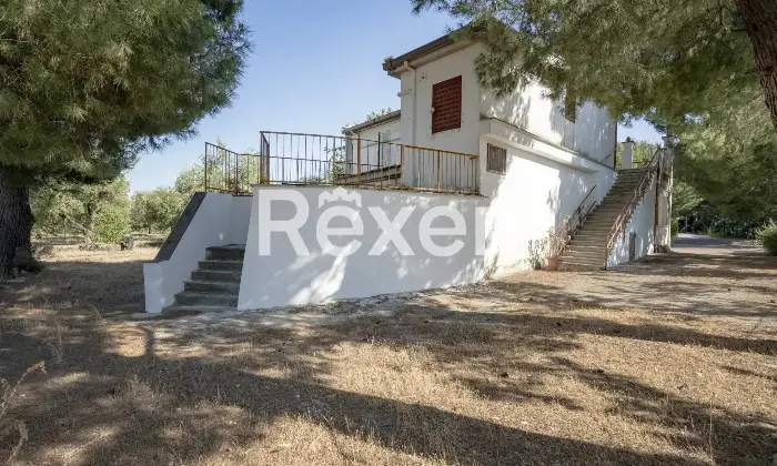 Rexer-Andria-Villa-in-vendita-in-Contrada-Lama-di-Carro-co-Cugno-di-Volpe-Altro