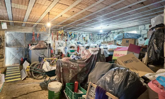 Rexer-Ari-VILLETTA-INDIPENDENTE-CON-TERRENO-DI-MQ-E-CANTINA-Altro