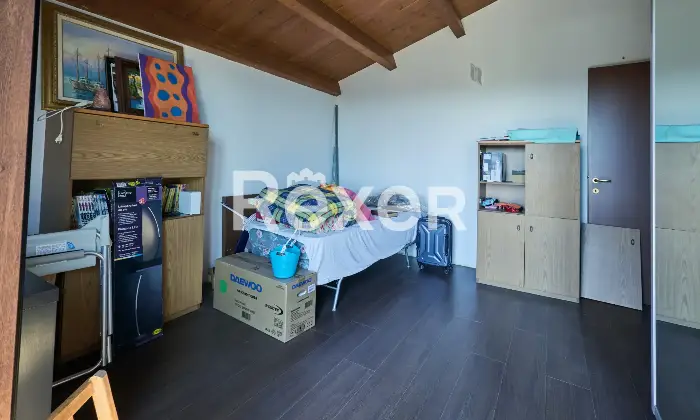 Rexer-Ari-VILLETTA-INDIPENDENTE-CON-TERRENO-DI-MQ-E-CANTINA-Altro