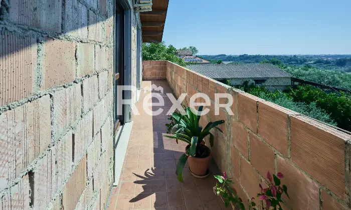 Rexer-Ari-VILLETTA-INDIPENDENTE-CON-TERRENO-DI-MQ-E-CANTINA-Altro