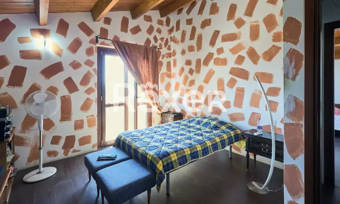 Rexer-Ari-VILLETTA-INDIPENDENTE-CON-TERRENO-DI-MQ-E-CANTINA-Altro