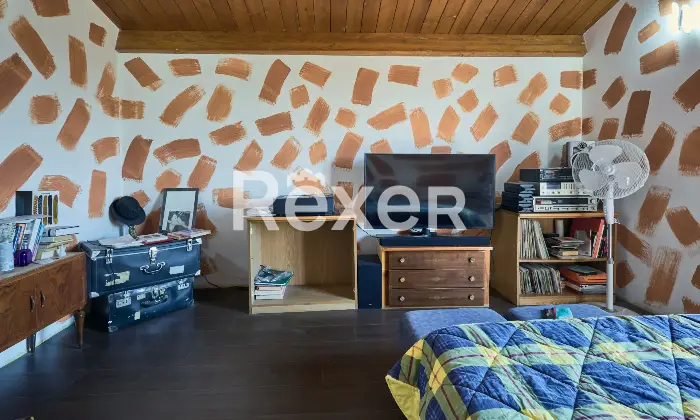 Rexer-Ari-VILLETTA-INDIPENDENTE-CON-TERRENO-DI-MQ-E-CANTINA-Altro