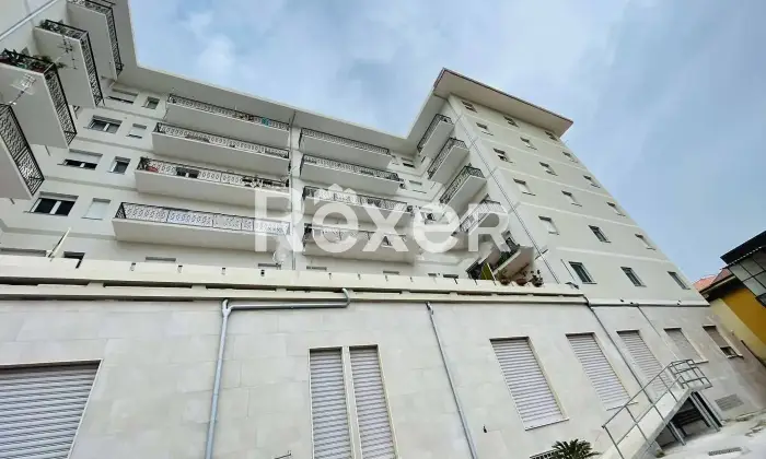 Rexer-Lamezia-Terme-Ampio-ufficio-in-vendita-in-Via-Piersanti-Mattarella-a-Lamezia-Terme-Altro
