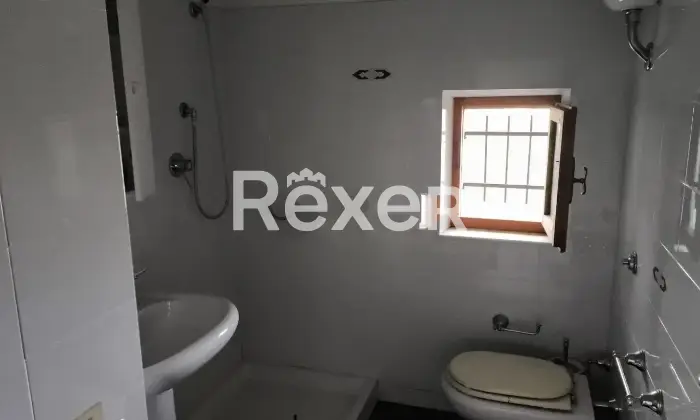 Rexer-Lapedona-Casa-di-paese-in-vendita-in-Largo-IV-Novembre-a-Lapedona-Altro