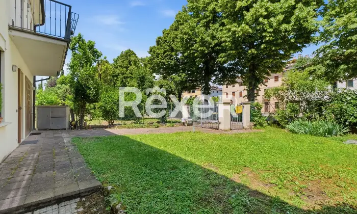 Rexer-Vicenza-Appartamento-con-garage-in-piccola-palazzina-di-quattro-unit-Zone-comuni