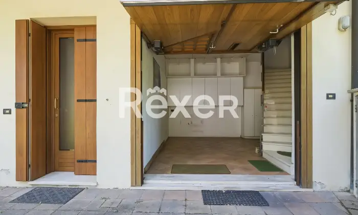 Rexer-Vicenza-Appartamento-con-garage-in-piccola-palazzina-di-quattro-unit-Altro