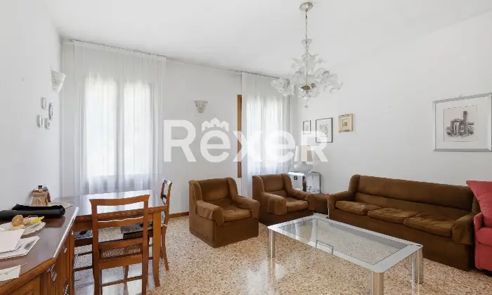 Rexer-Vicenza-Appartamento-con-garage-in-piccola-palazzina-di-quattro-unit-Altro